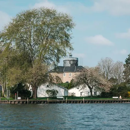 Inselresort Wilhelmstein Bed & Breakfast 3*